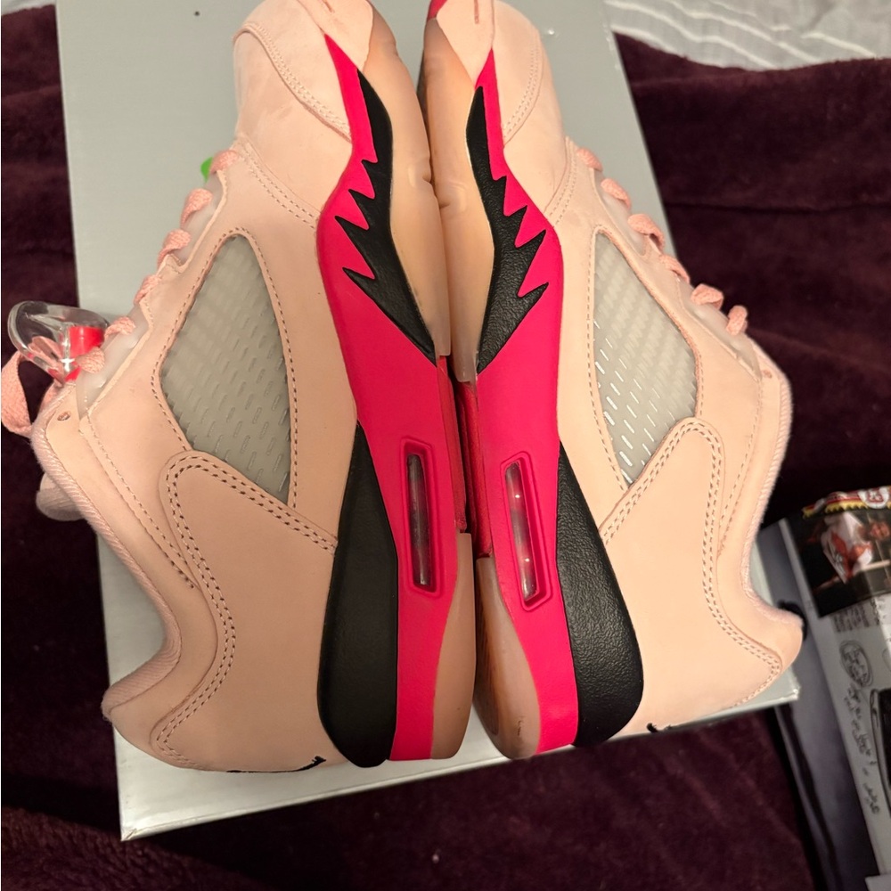 Air Jordan 5 Retro Low ' Girls That Hoop' Shoes
Used- Excellent condition.